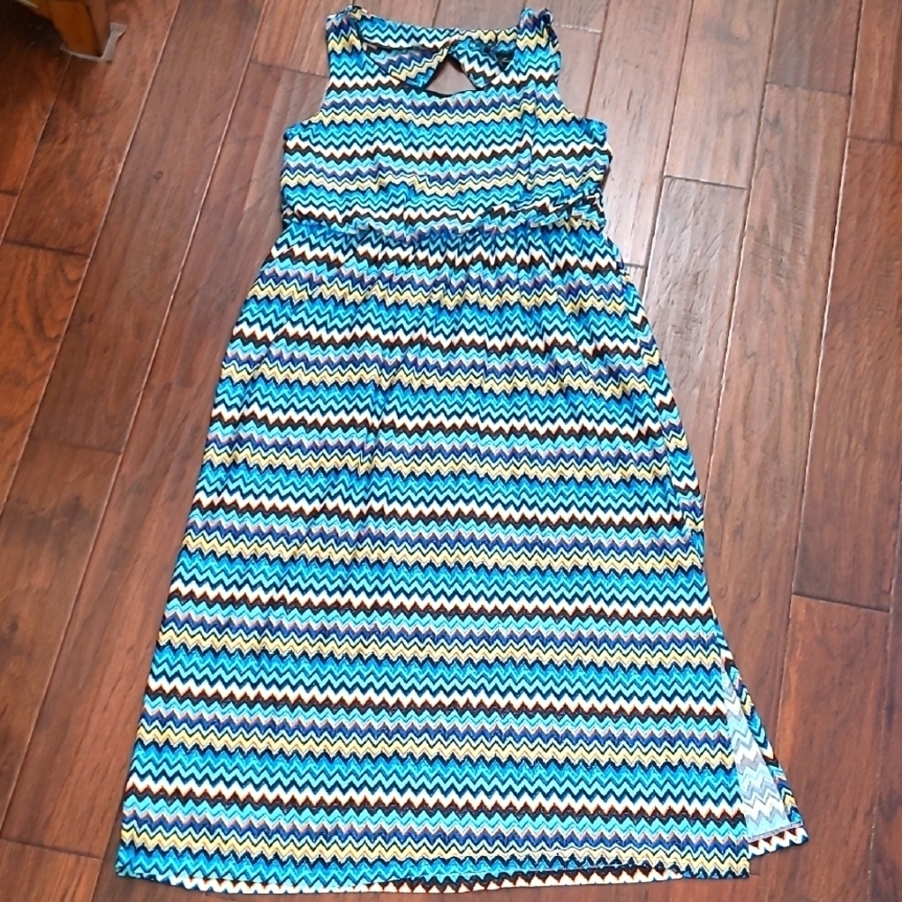 New Directions Colorful Chevron Print Maxi Dress with cutout back size 2X